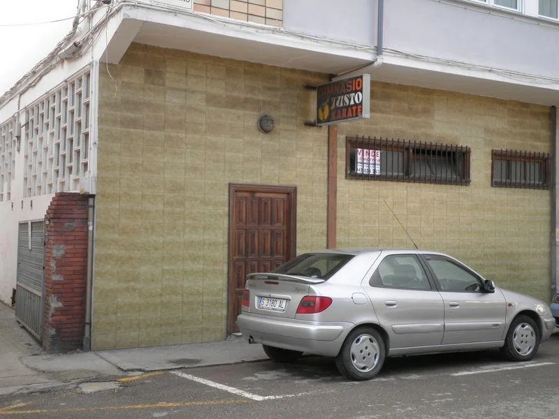 Local comercial en planta baja cerca del centro