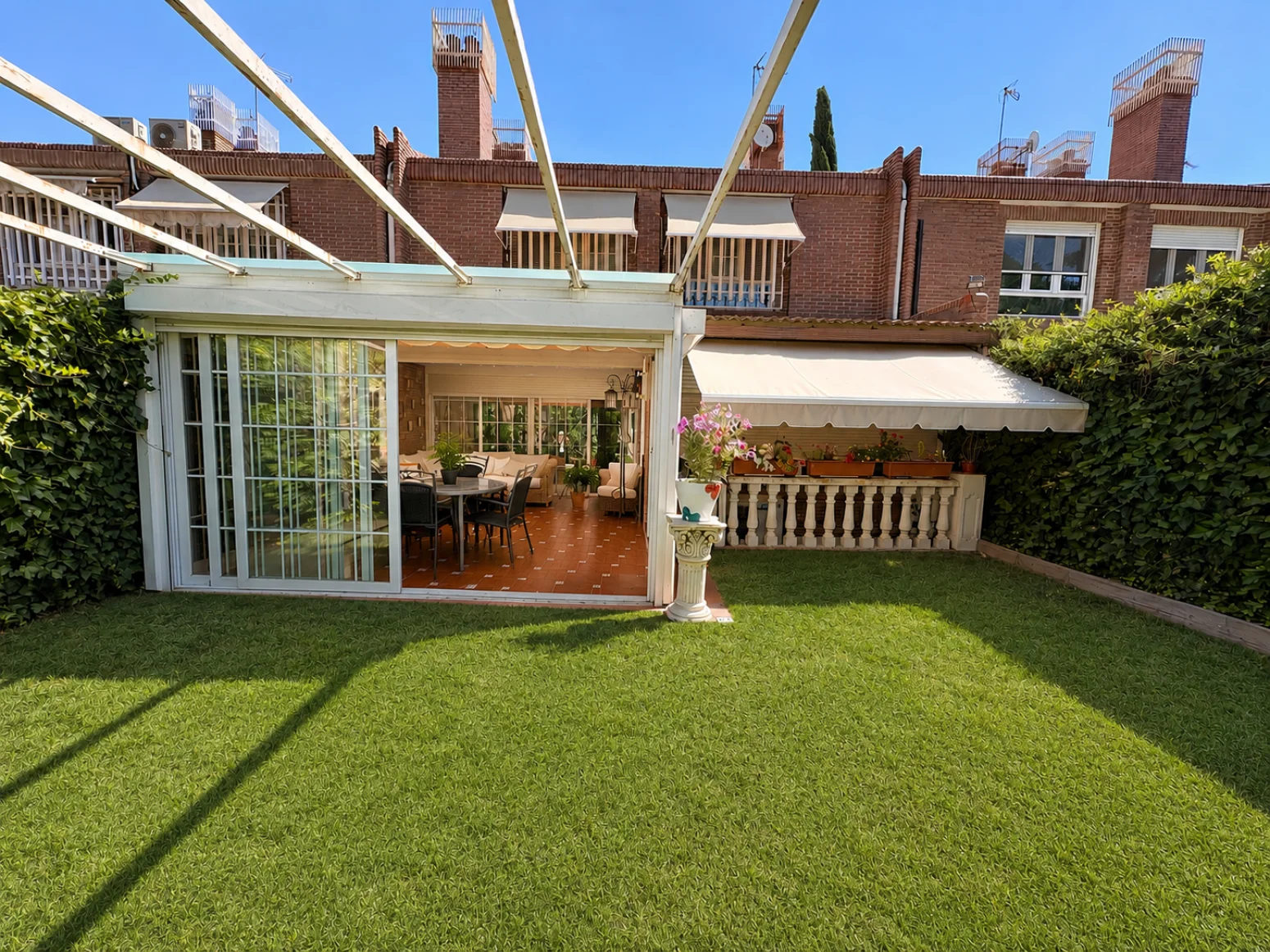 Chalet with private garden and pool