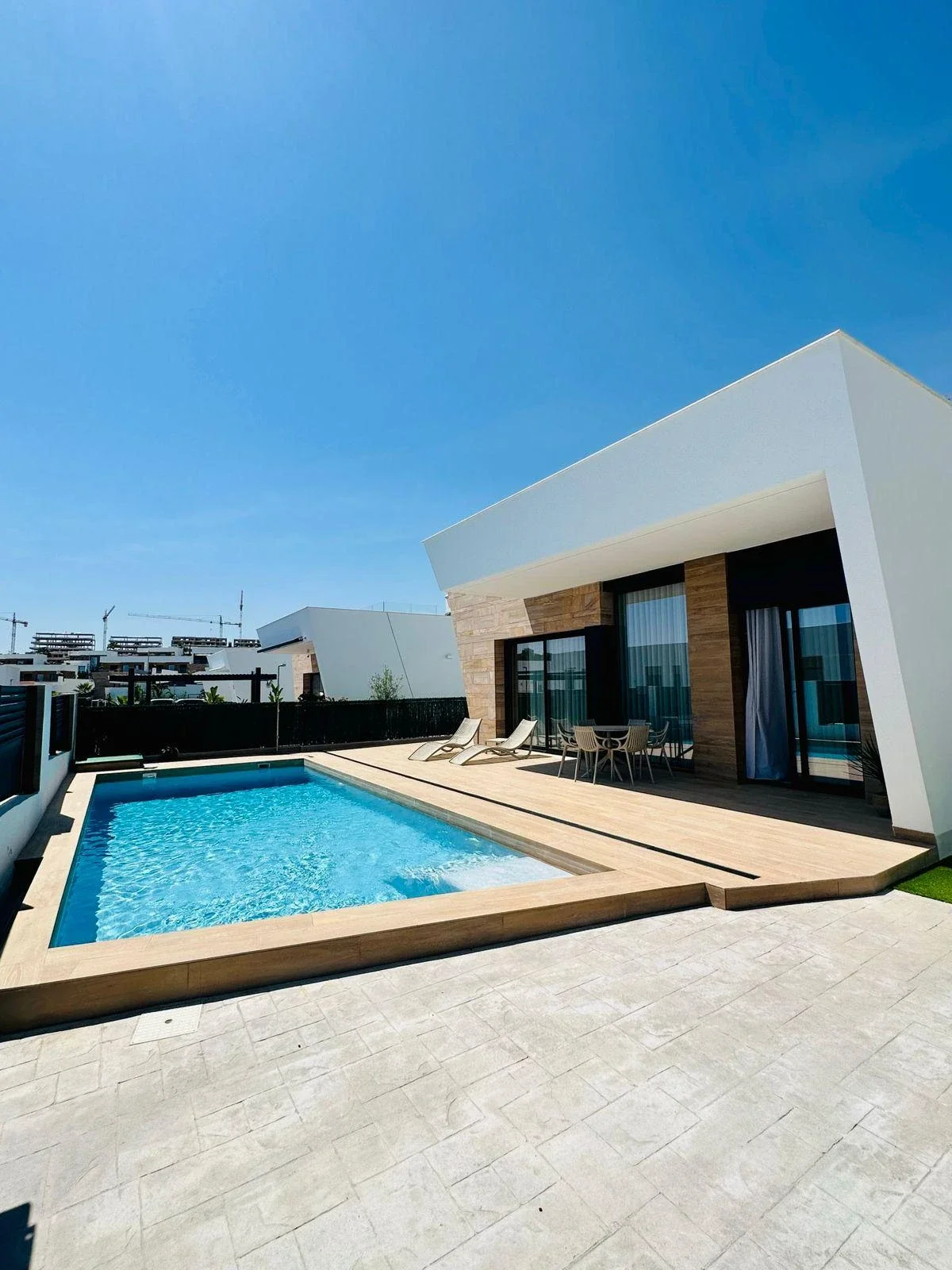 Modern Finestrat chalet, 5-bedroom private pool