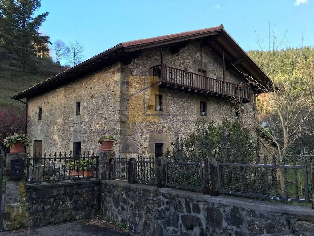 Caserío en Mallabia con 24.000 m²