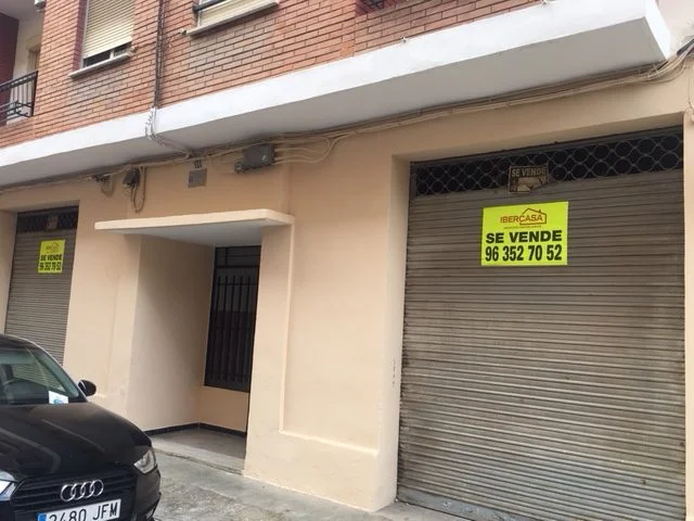 Commercial unit in Valencia, 153 m²