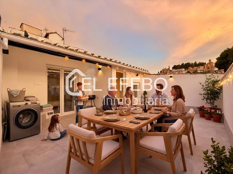 Ático dúplex reformado con solárium privado