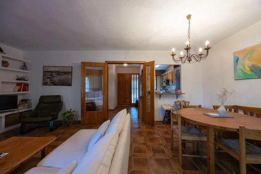 Chalet en Las Rozas para reformar, cuatro dormitorios