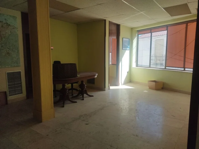 Local comercial céntrico de 135 m²
