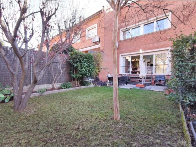 Detached house with garden, 4 bedrooms
