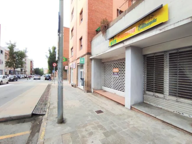 Local comercial en Manresa de 56 m²