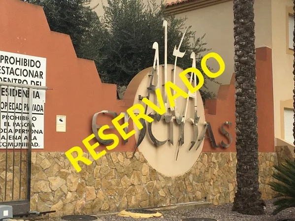 Piso costero en Almerimar con terraza