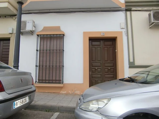 Three-bedroom house in Mercado area