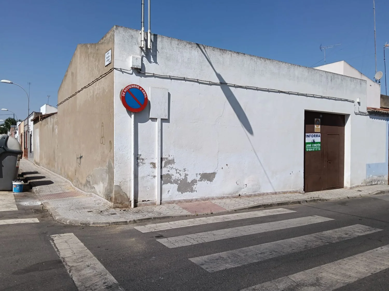 Industrial warehouse with residential potential