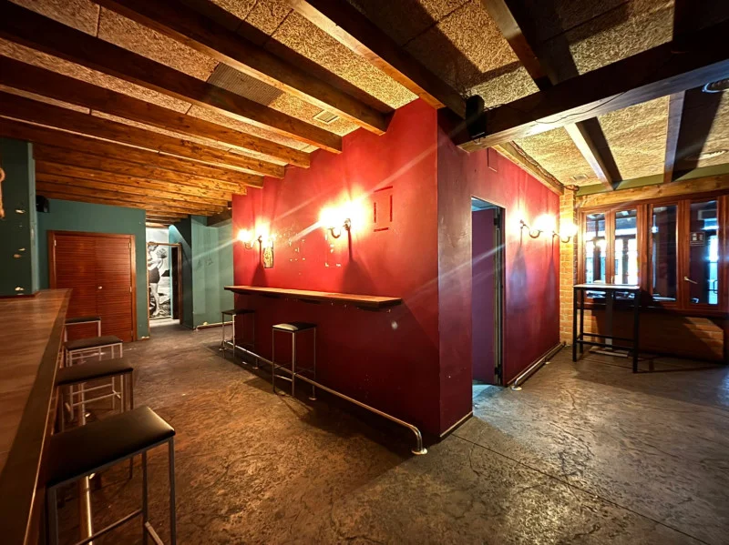 Seaside commercial venue, 200 m²