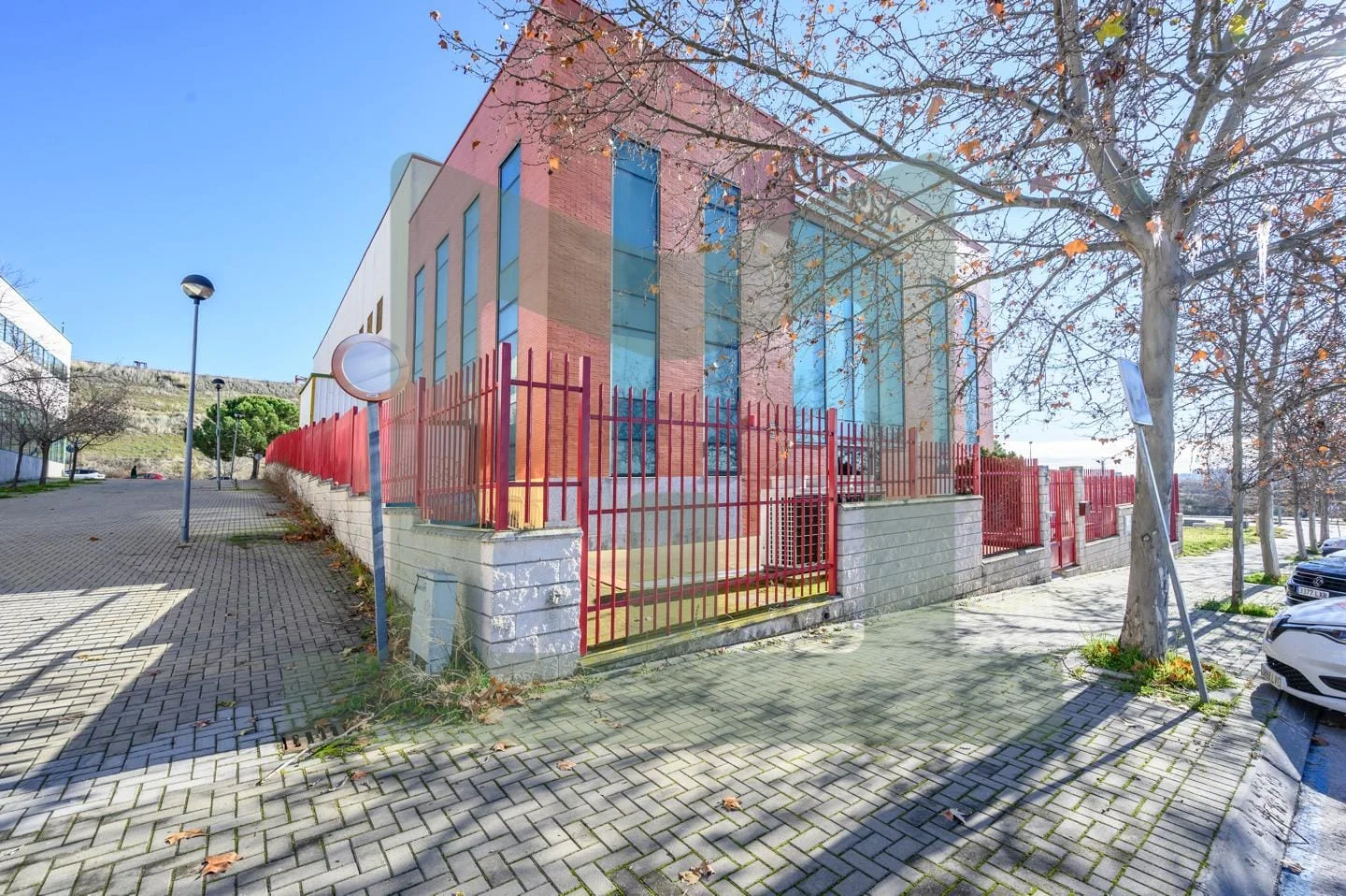 Nave industrial en Leganés, 1.535 m²