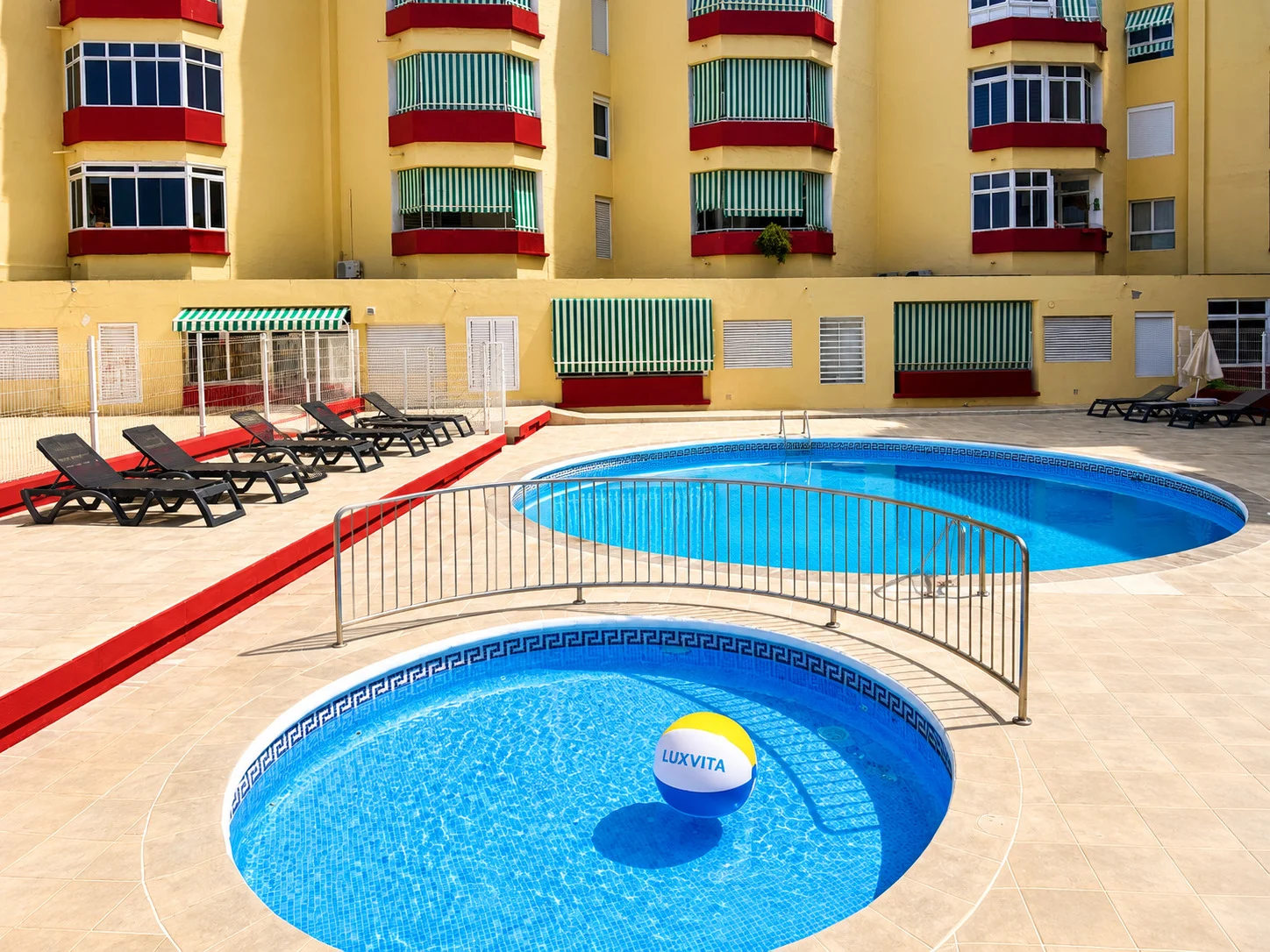 Bright El Madroñal apartment, one bedroom