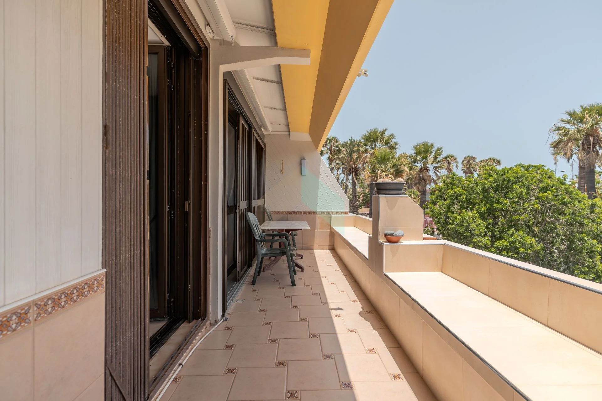Renovated coastal apartment, 2 bedrooms