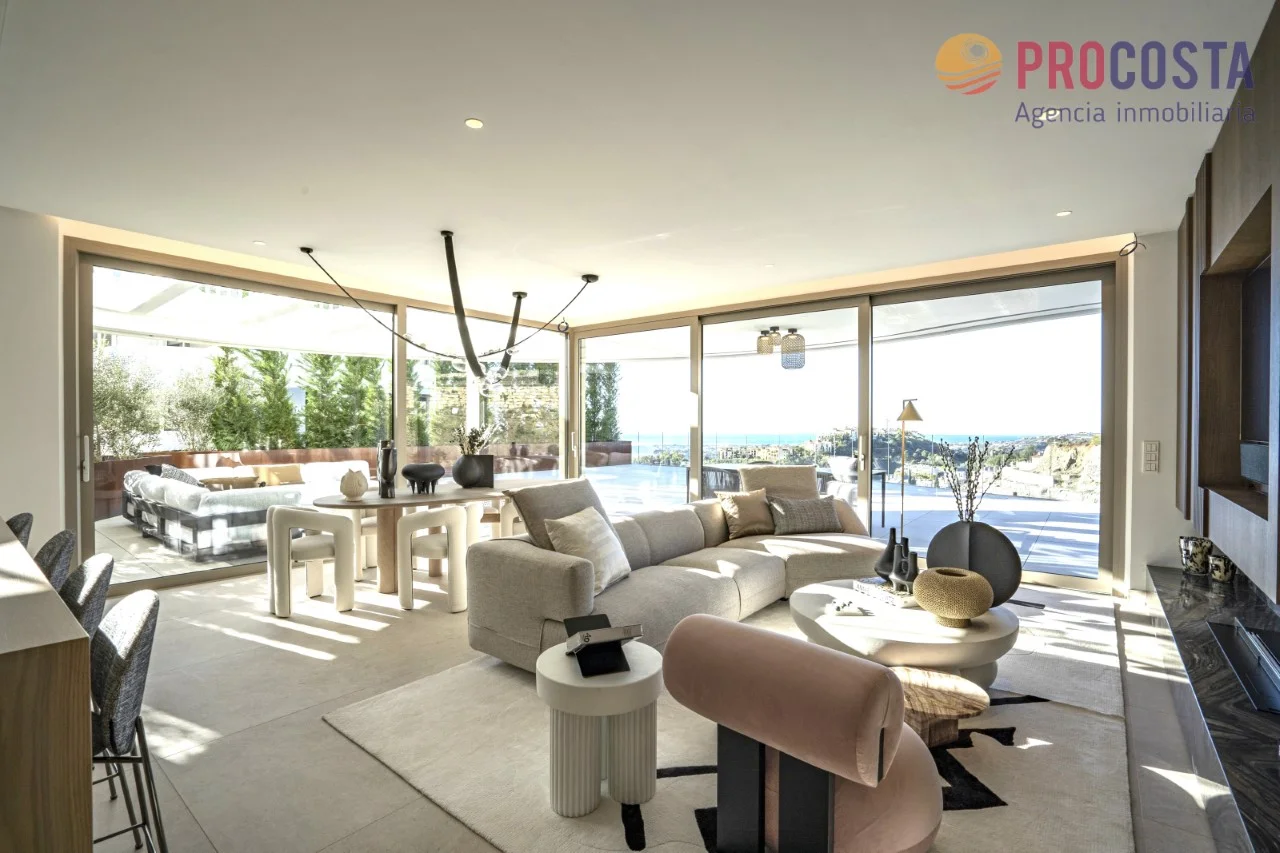 Villa nueva en La Quinta, 3 dormitorios