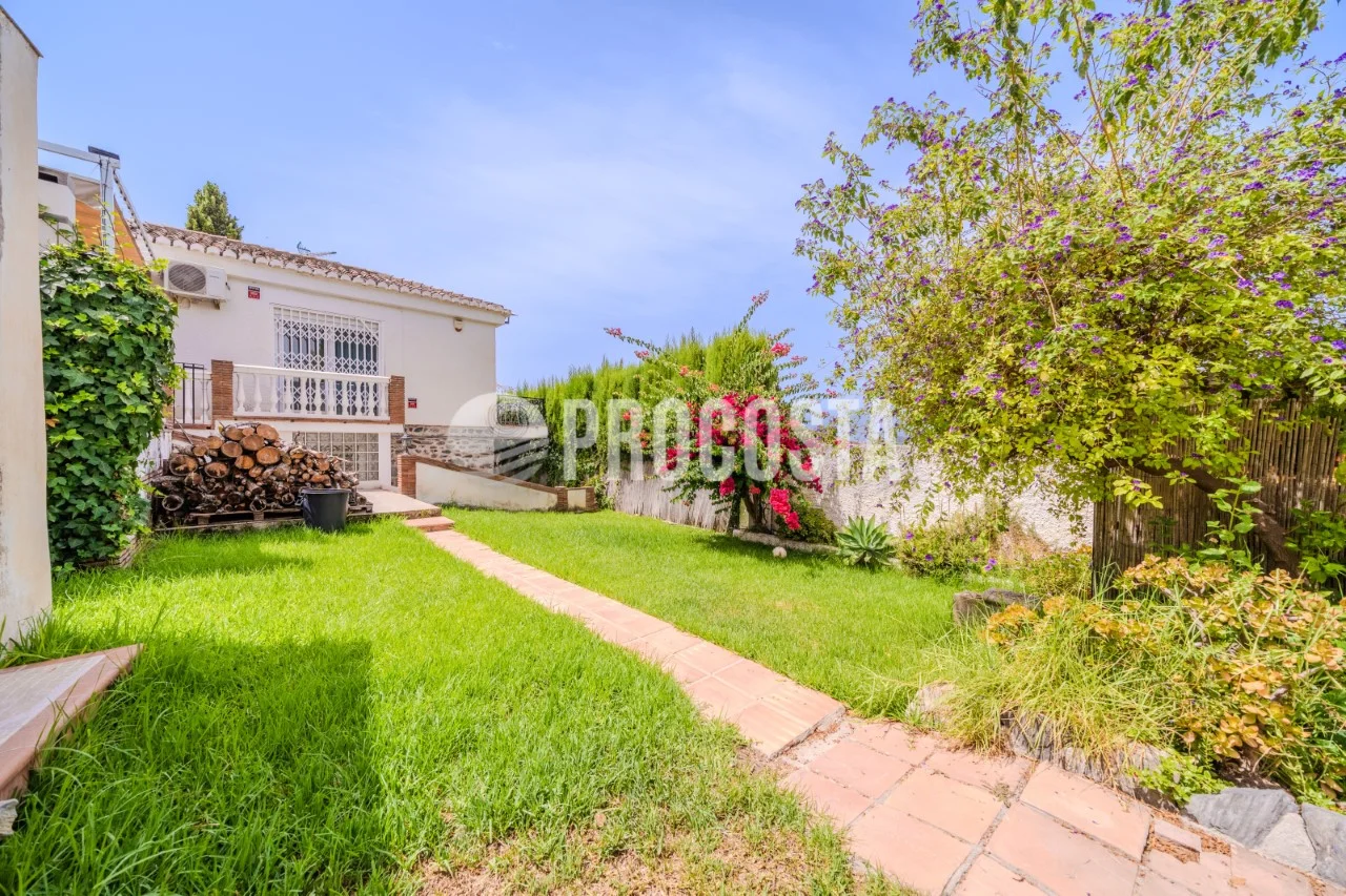 Villa con vistas al mar y apartamento
