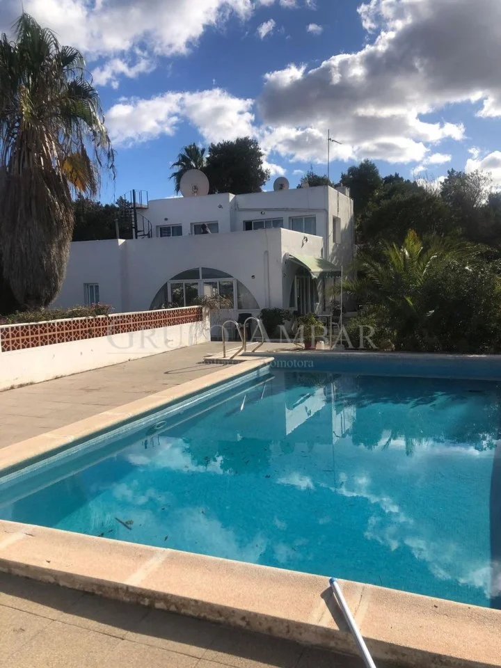 Casa en Cala de Bou con cinco dormitorios