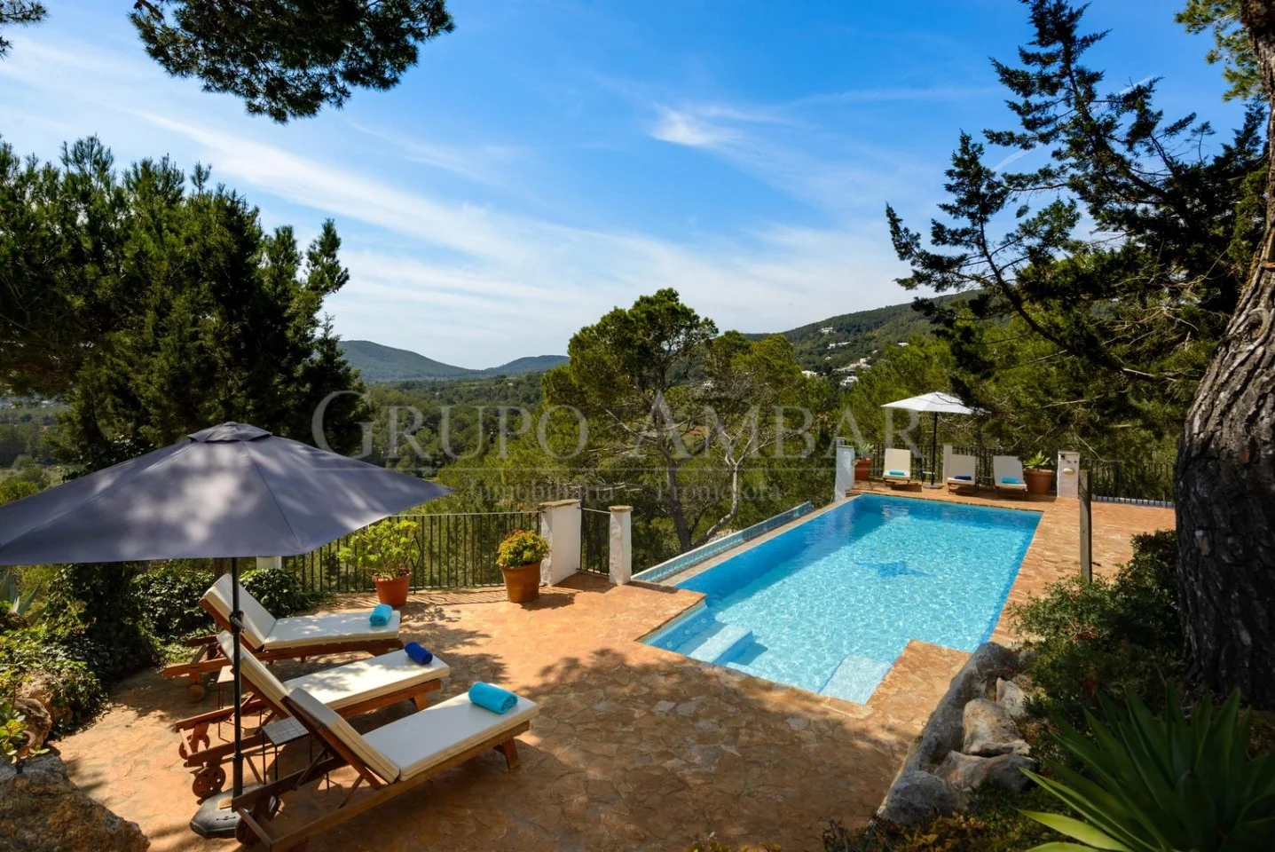 Villa en Ibiza con licencia turística