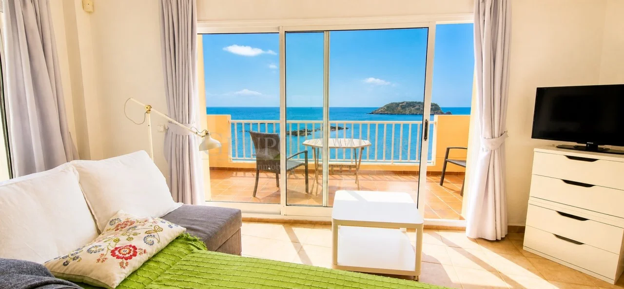 Ático de Cala Nova con vistas al mar, 2 habitaciones