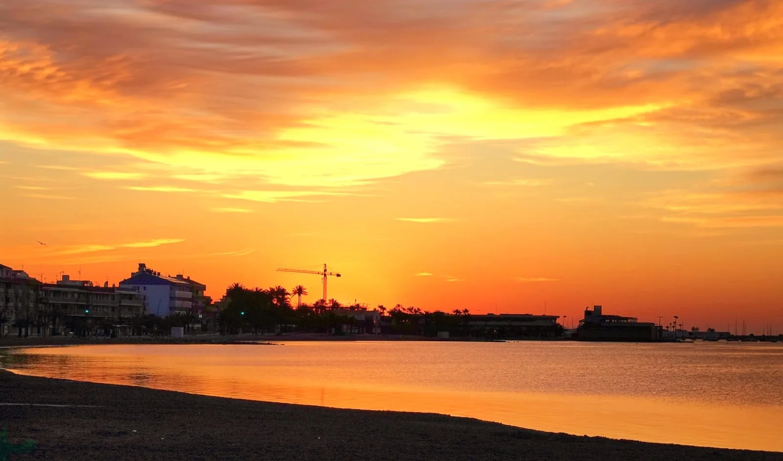 Dúplex de cuatro dormitorios cerca de la playa