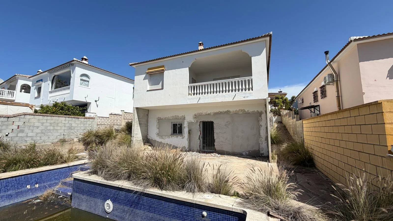 Chalet parcialmente terminado de 225 m²