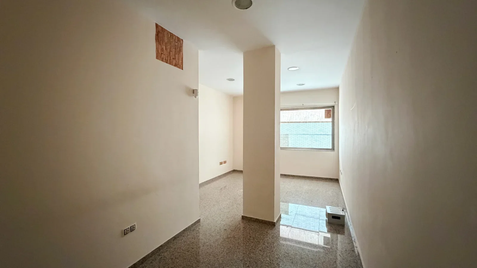 Local comercial a pie de calle, 77 m² en Fuengirola
