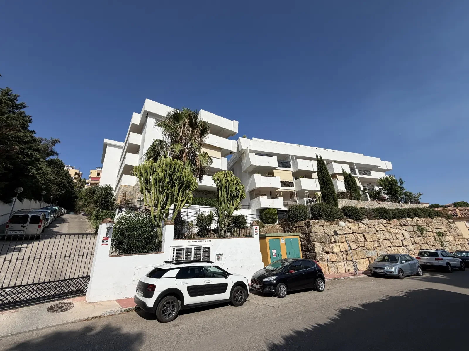 Occupied auction flat in Mijas