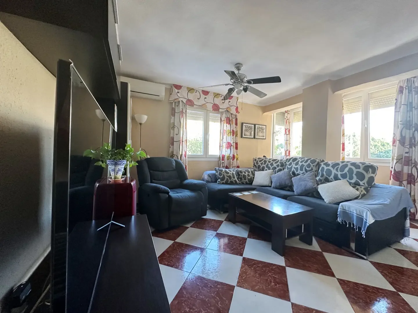 Piso de tres dormitorios en Miraflores