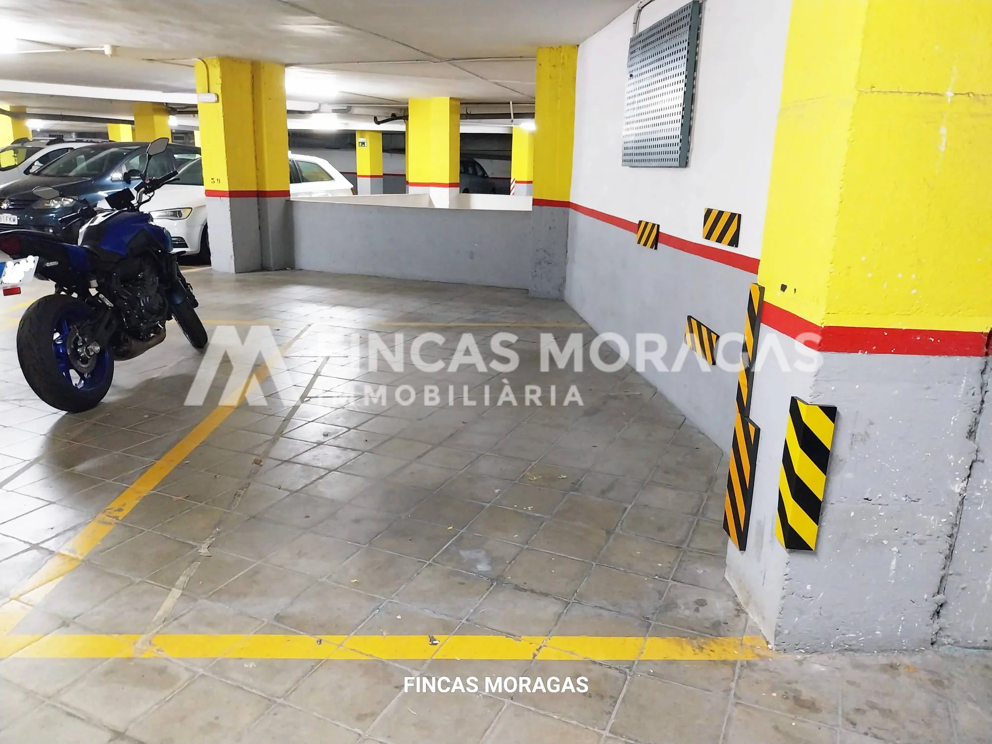 Central Sant Cugat parking space