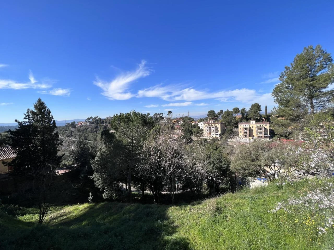 Solar soleado de 1.151 m² en La Floresta