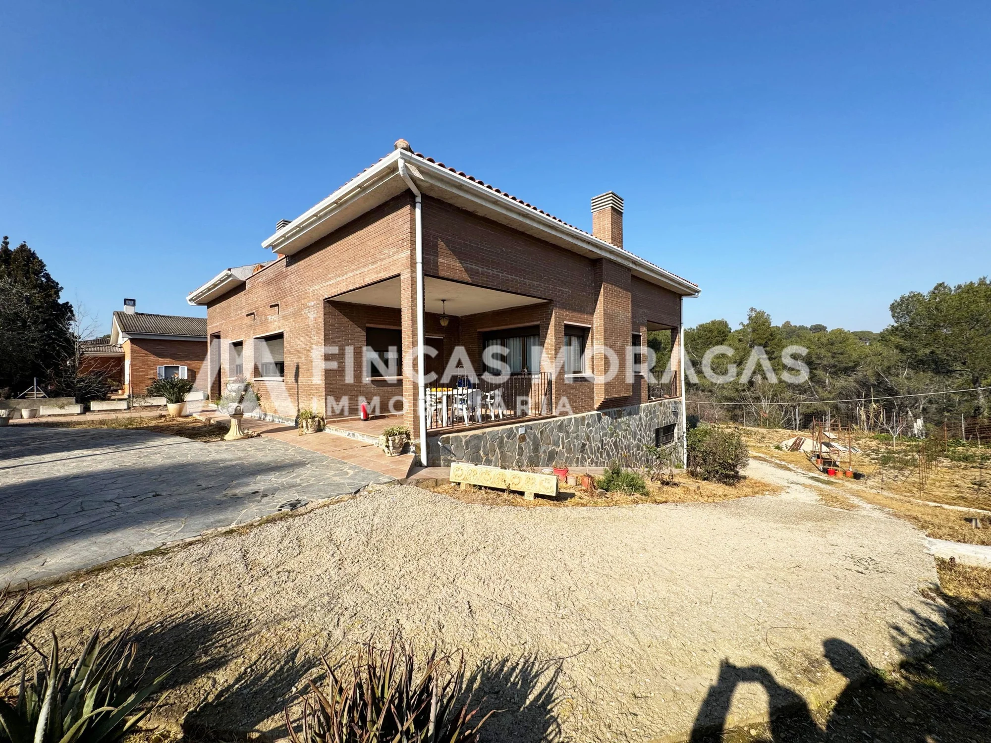 Large Bellaterra chalet, five bedrooms