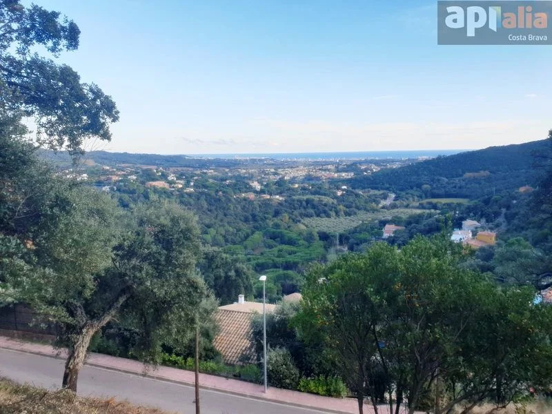 Sea-view plot in Calonge, 1,287 m²
