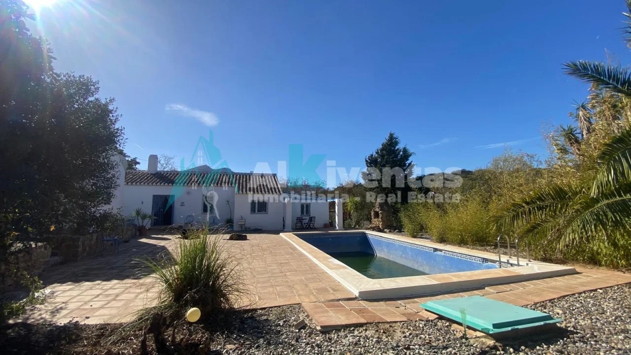Rural finca with two independent homes
