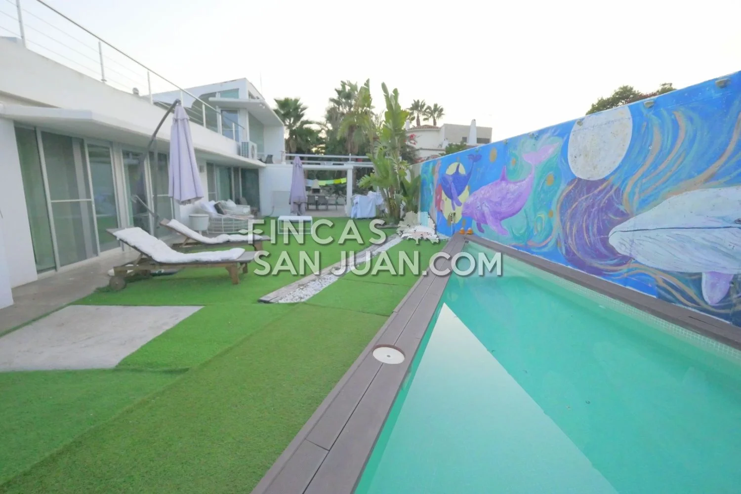 Private chalet with pool, six bedrooms