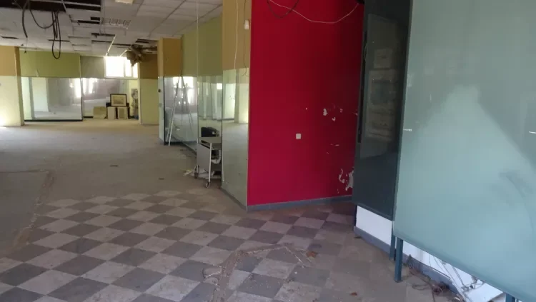 Local comercial en Tres Cantos, 340 m²