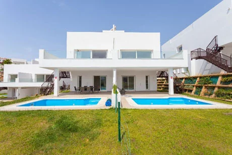Villa de golf nueva con piscina privada