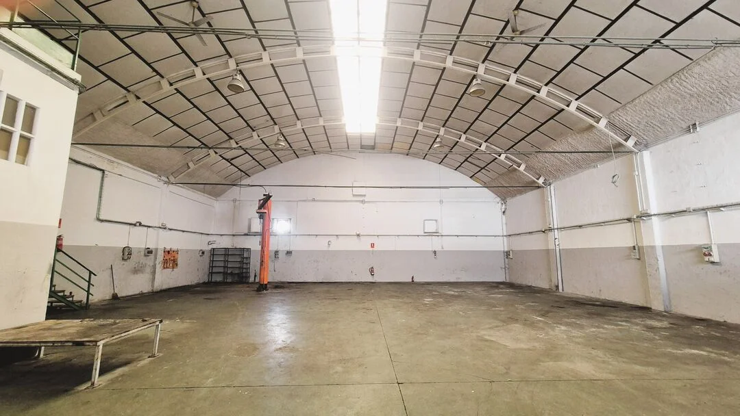 Industrial warehouse in Ansoáin, 372 m²