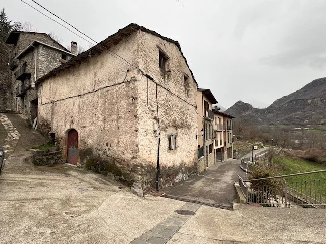 Parcela urbana en Villanova con vistas al valle