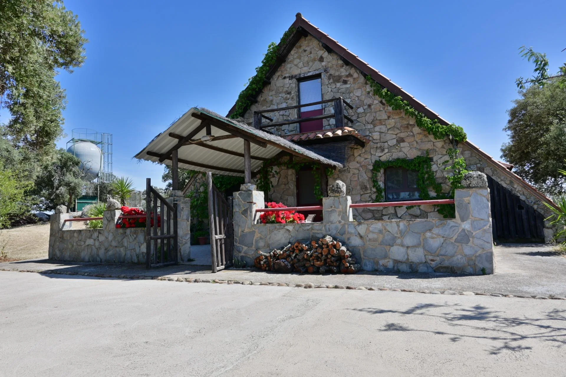 Rural tourism estate with four hectares