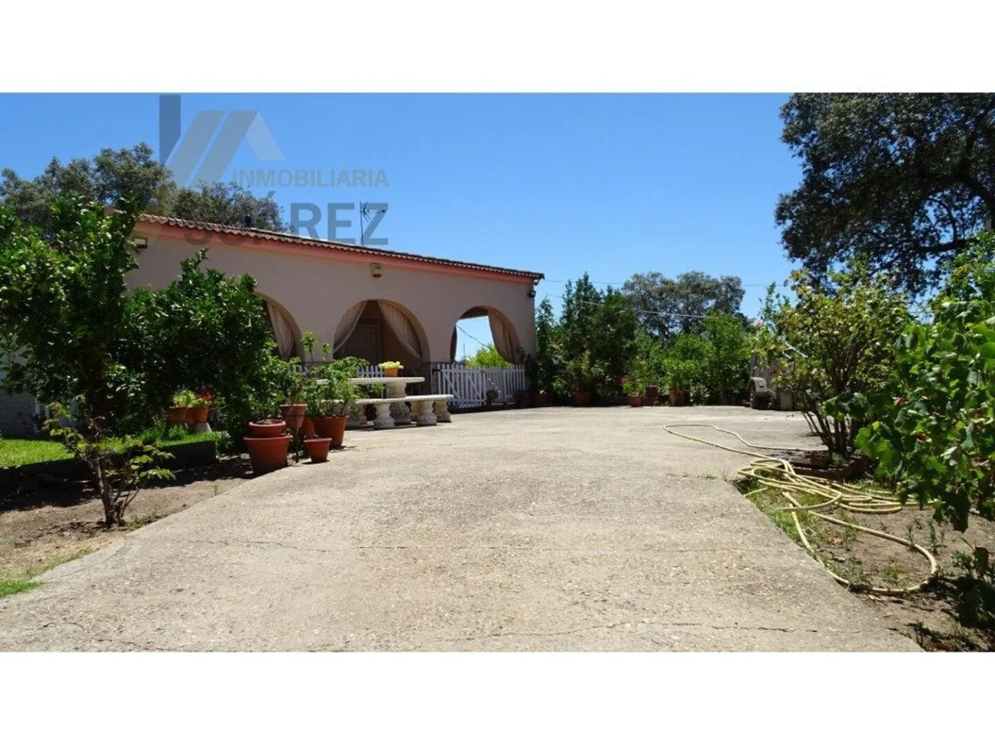 Chalet rústico con parcela de 2.000 m²
