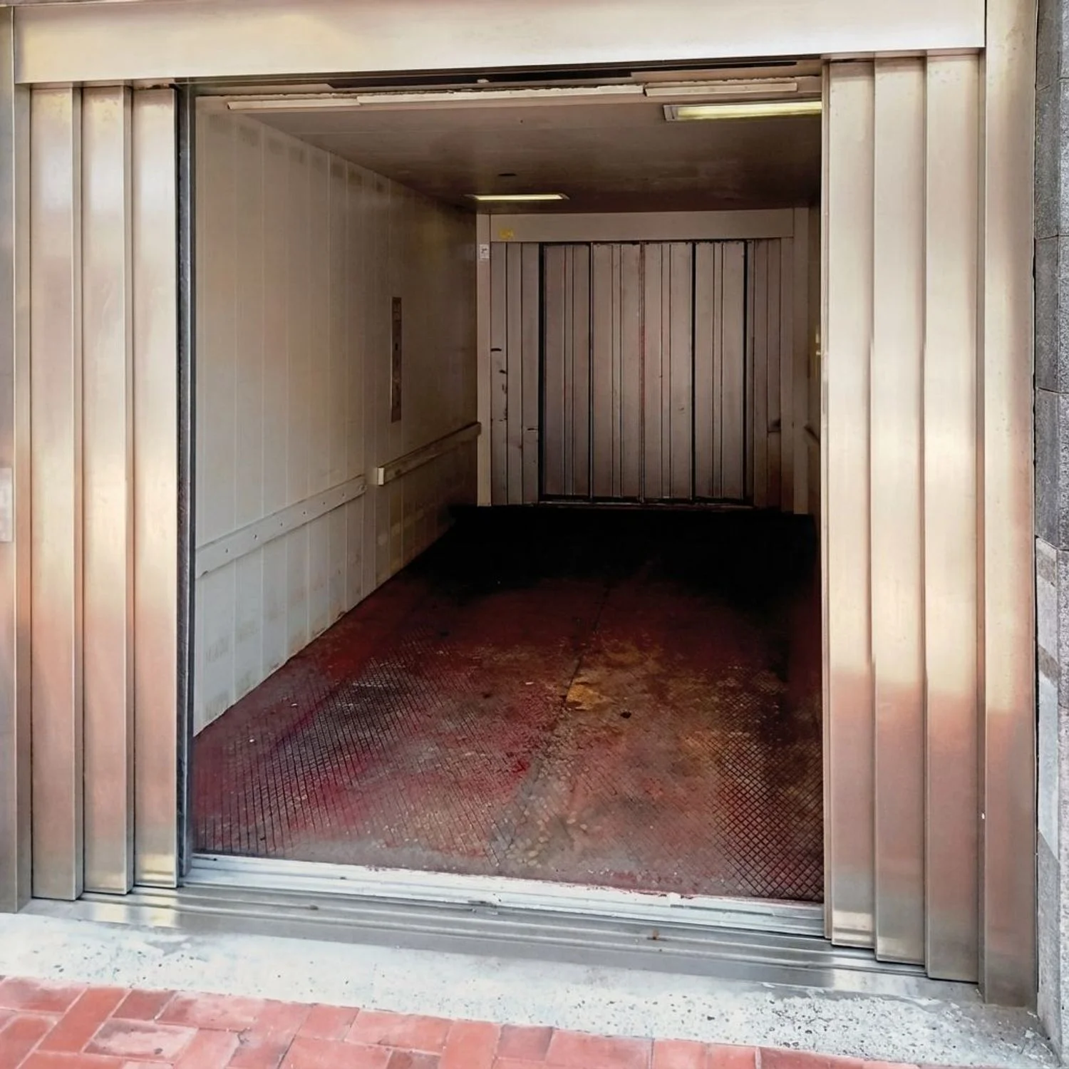 Covered garage near Las Canteras beach