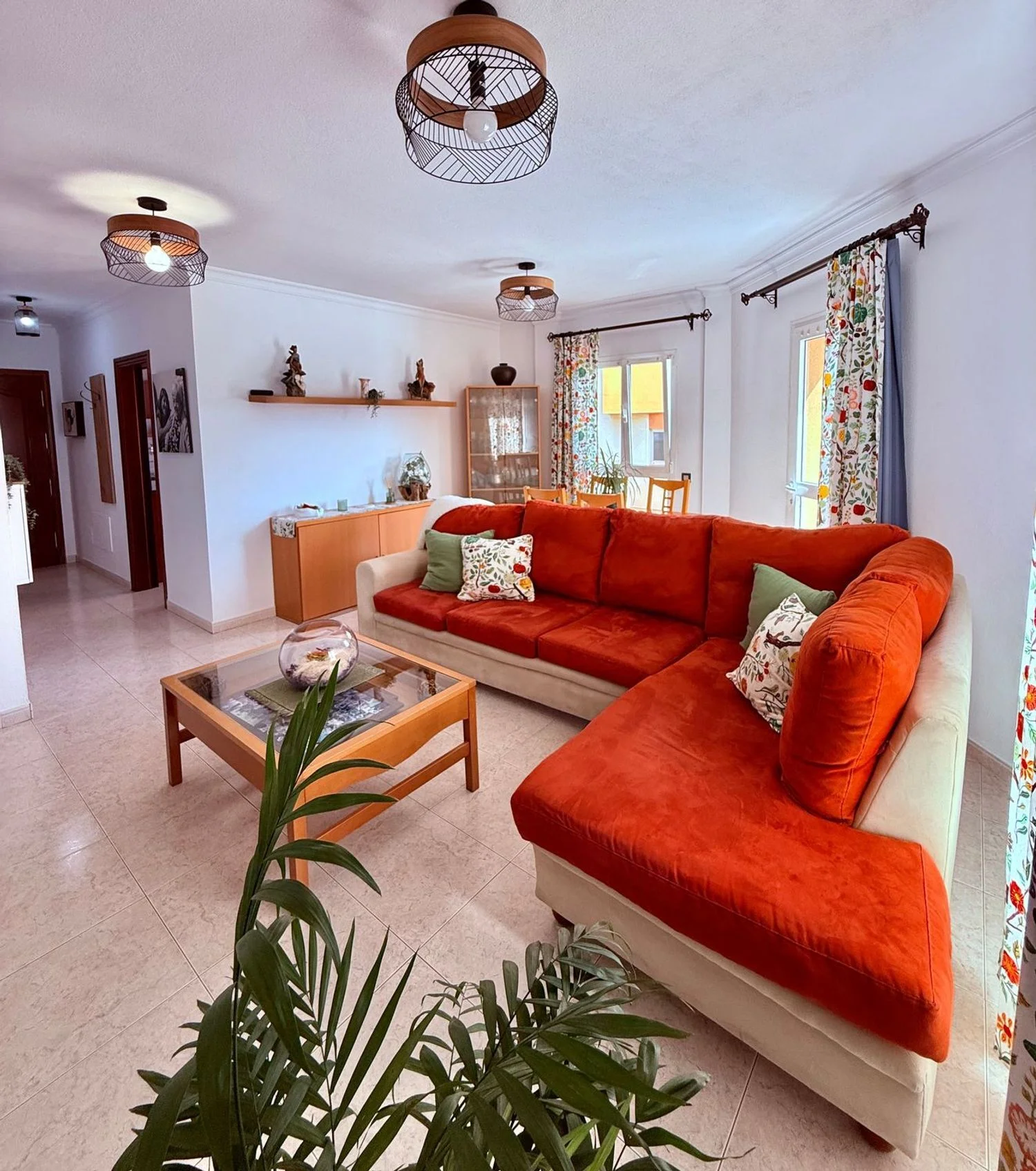 Spacious El Calero flat with garage