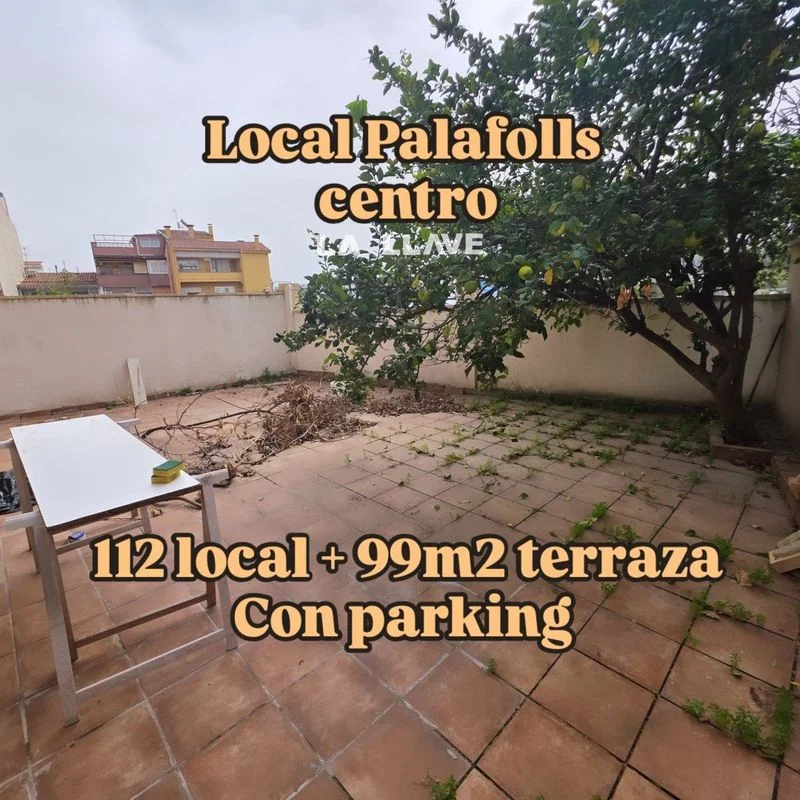 Local comercial en Palafolls con patio