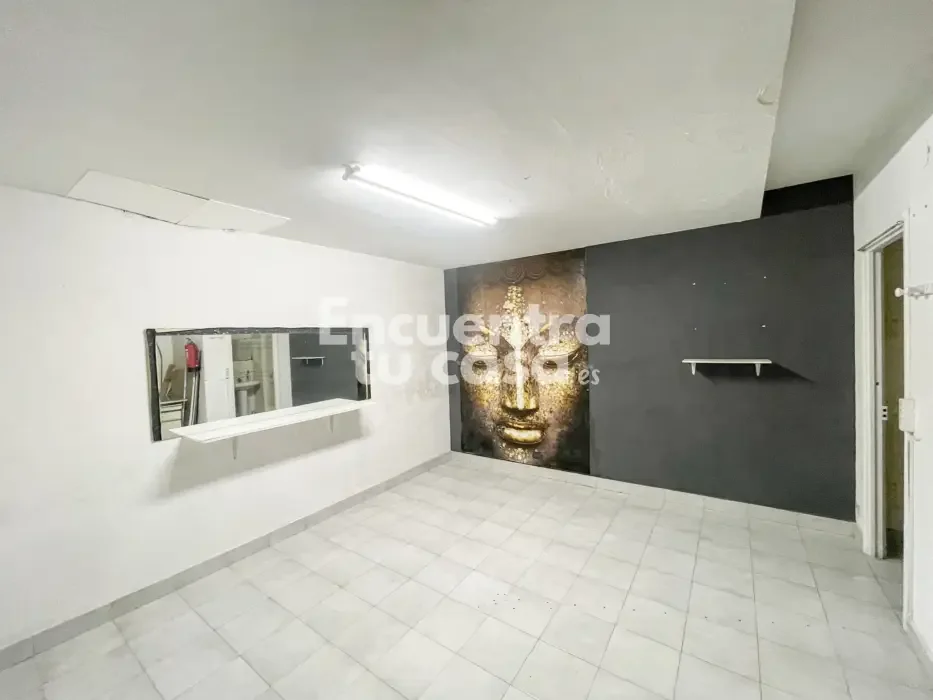 Two-level Irun commercial unit, 56 m²