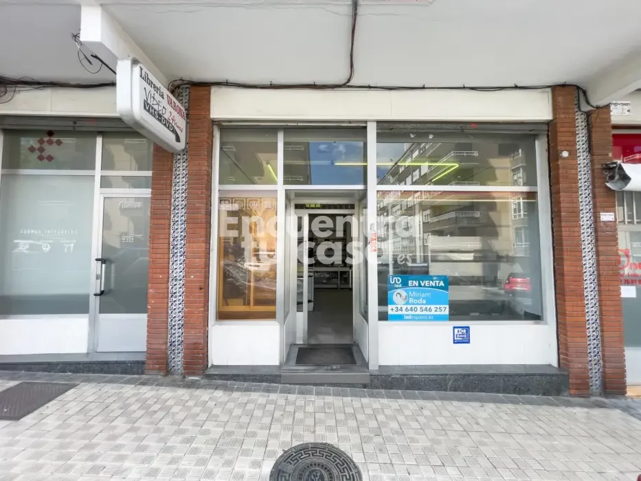 Local comercial en Anaka de 86 m²