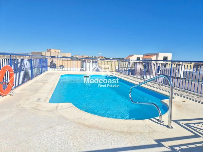 Two-bedroom flat near Superturre with terrace