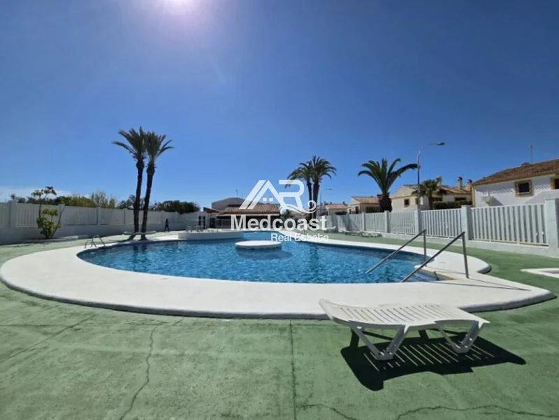 Dúplex reformado cerca de la playa con dos dormitorios