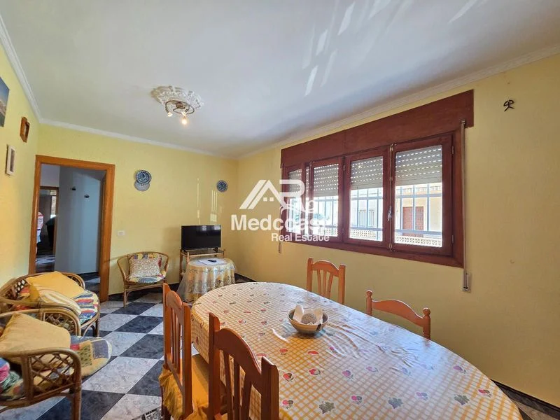 Four-bedroom flat near Garrucha beach