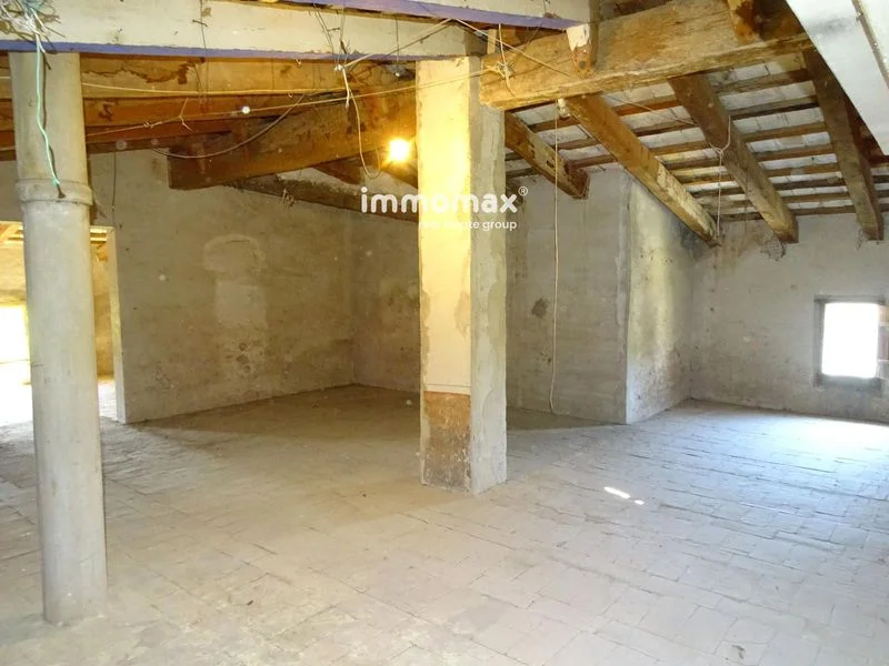 Casa grande de cuatro dormitorios en Bitem