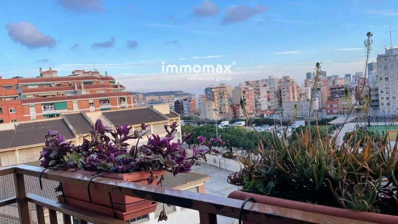Duplex with terrace in La Torrassa