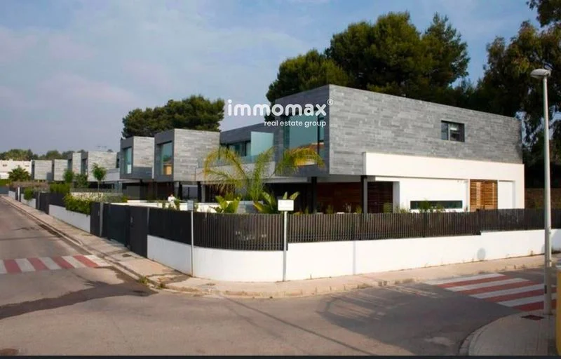 Parcela de 300 m² en La Carrerada